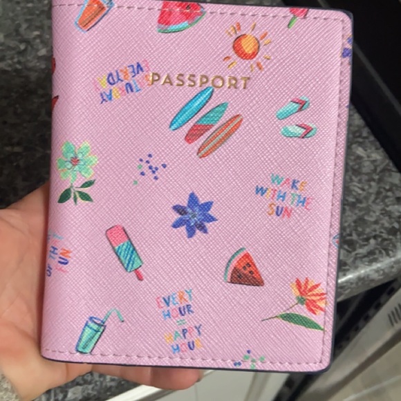 Passport holder/wallet - Picture 2 of 2